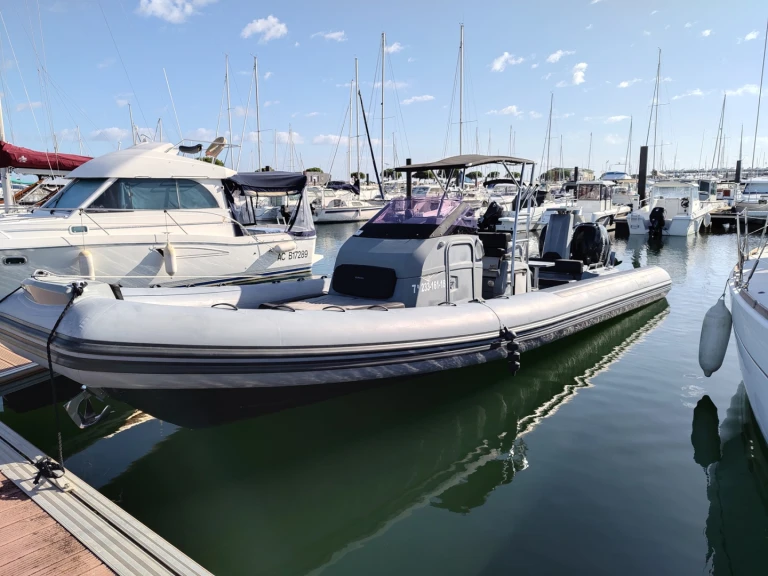 Rent a Brig Eagle 10 Arcachon