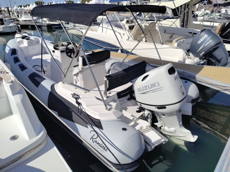 Bareboat Rental RIB Ranieri with a boat licence