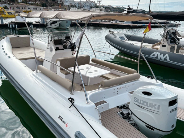 Tarpon Luxe 790 in Mahón on SamBoat