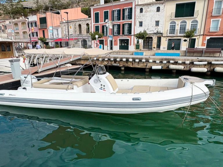 Tarpon Luxe 790 in Mahón on SamBoat