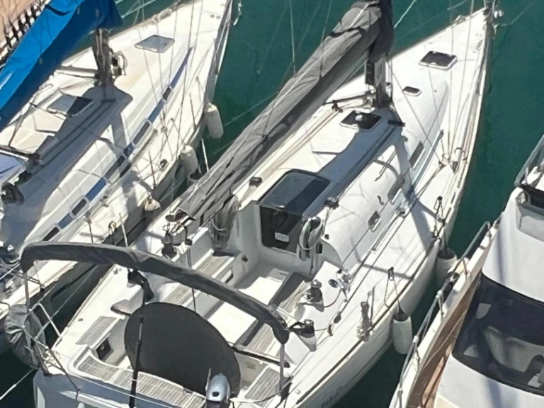 Rent a Bénéteau First 40.7 Alicante