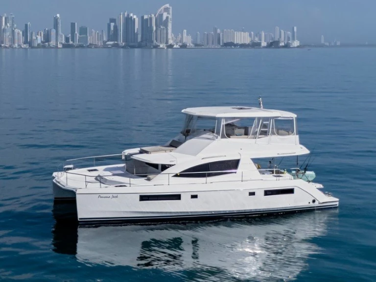 Yacht charter Panama City Beach cheap Leopard 51