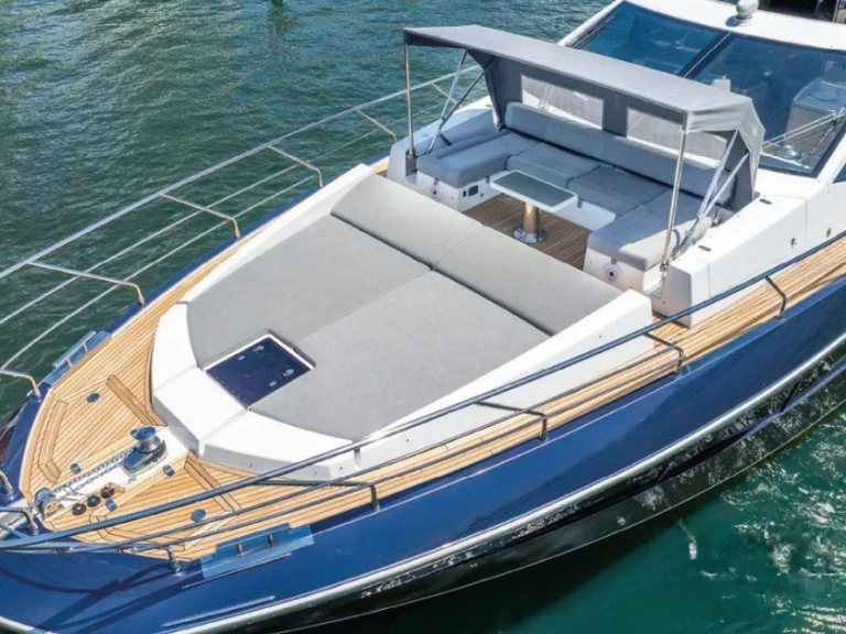 Bareboat Rental Luxury Yacht Azimut with a boat licence