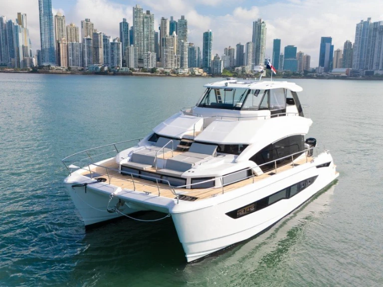 Motorboat rental with or without captain Aquila Panama City Beach
