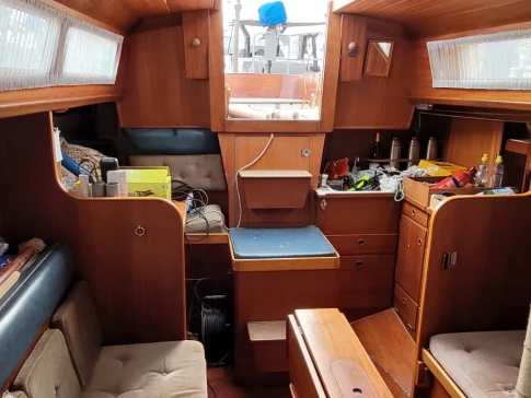Sailboat for rent Saint-Laurent-du-Var at the best price