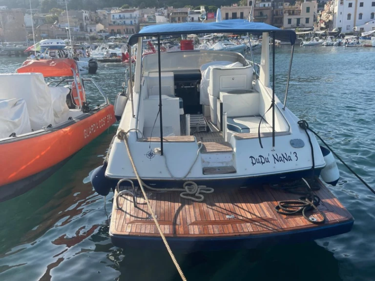 Bareboat Rental Motorboat Airon with a boat licence