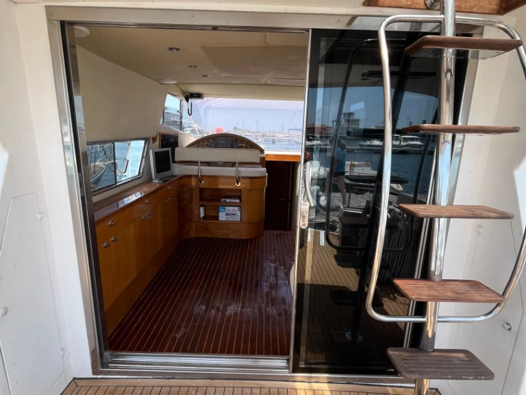 Luxury Yacht rental in Sant Carles de la Ràpita - Astondoa Astondoa 110