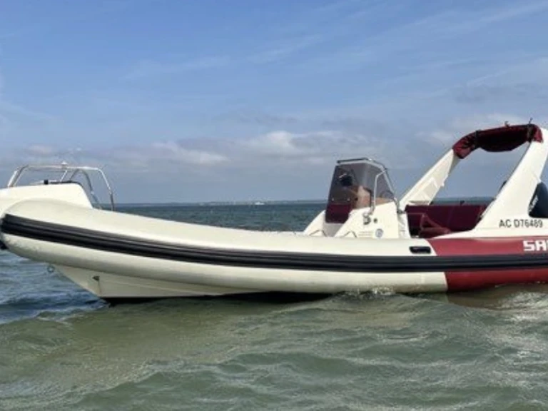 Sacs Sacs S 680 Ghost charter bareboat or captained in  Grand Piquey