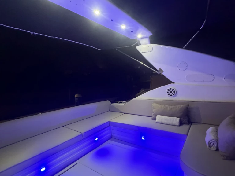 Motorboat rental in Terracina - Trojan Carver 440