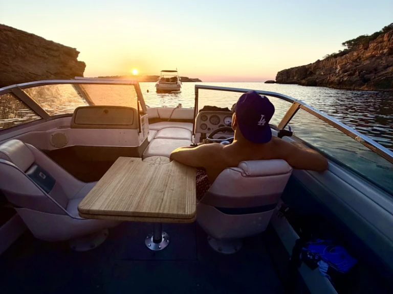 Four Winns Freedom 180 charter bareboat or captained in  Sant Antoni de Portmany