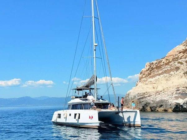 Catamaran rental in Golfo Aranci - Nautitech Nautitech 46 Fly