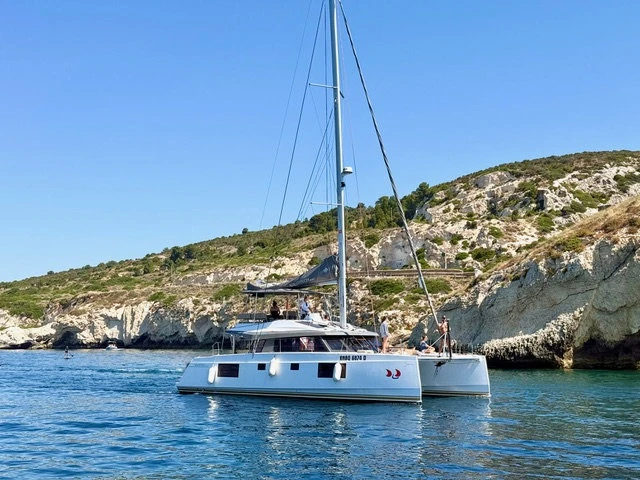 Bareboat Rental Catamaran Nautitech with a boat licence