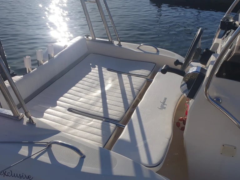 Rent a Nuova Jolly King 500 exclusive Marseille