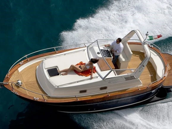 Motorboat for rent Castellammare di Stabia at the best price
