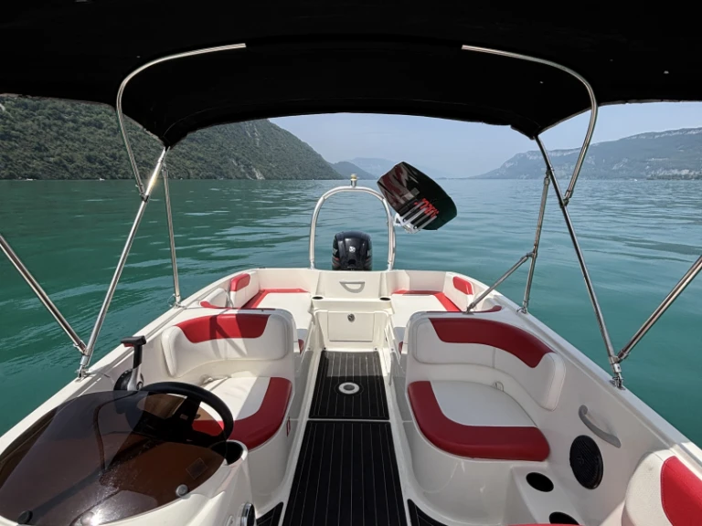 Motorboat for rent Grand Port d'Aix-les-Bains at the best price