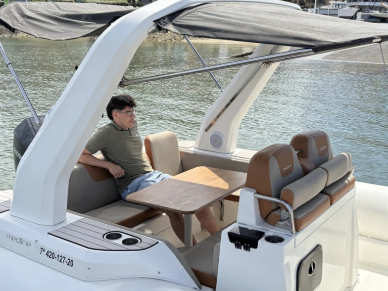 Rent a Zodiac Medline 7.5 Arcachon