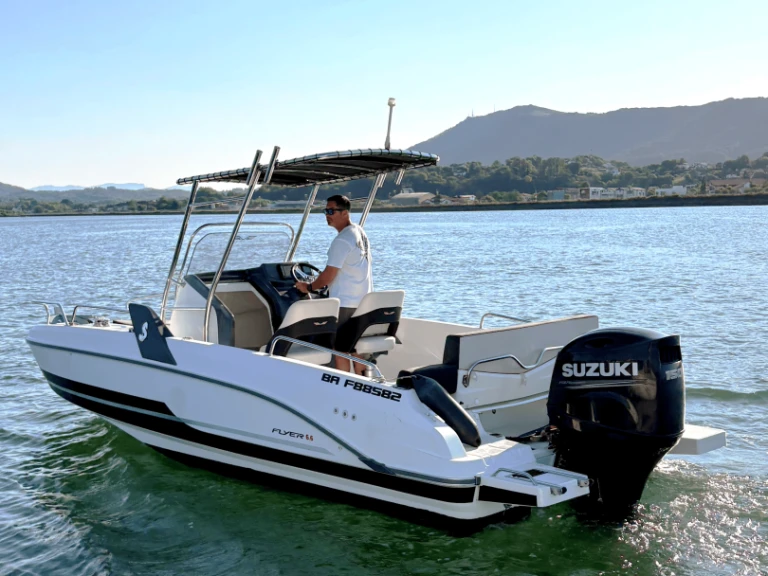 Boat rental Bénéteau Flyer 6.6 SPACEdeck in Hendaye on Samboat