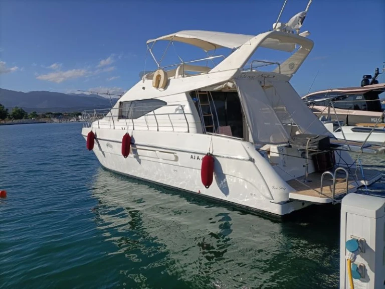 Azimut Azimut 40 charter bareboat or captained in  Porto-Vecchio