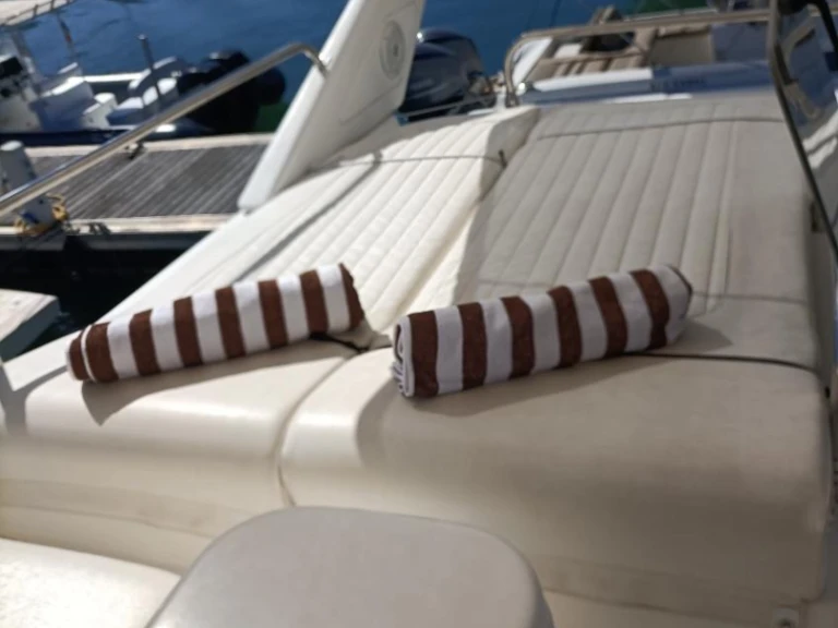 Rent a Azimut Azimut 40 Porto-Vecchio