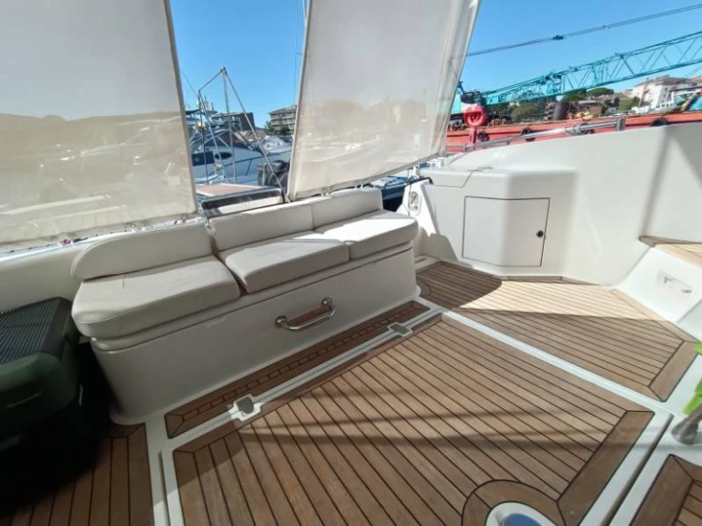Yacht charter Porto-Vecchio cheap Azimut 40