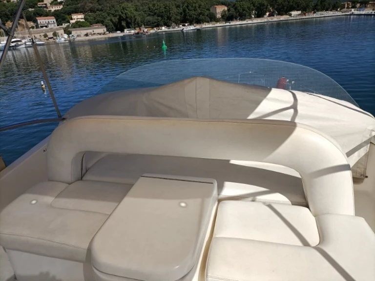 Luxury Yacht rental in Porto-Vecchio - Azimut Azimut 40