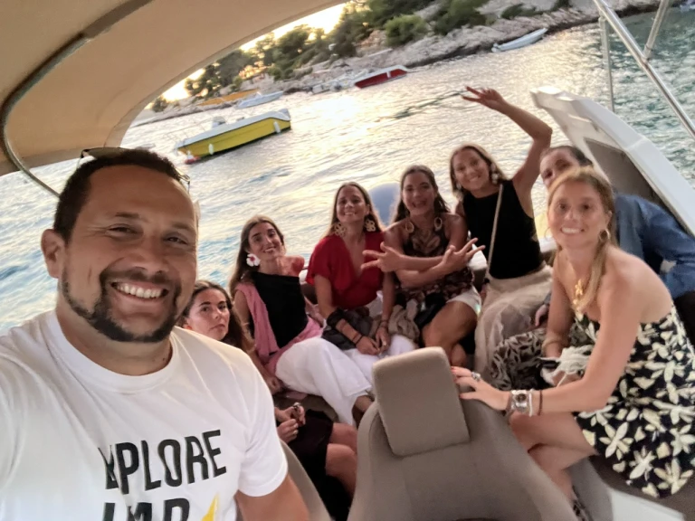 Bareboat Rental Motorboat Aquamax with a boat licence