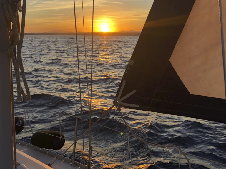 Sailboat rental in San Pedro del Pinatar - Bénéteau Oceanis 361 Clipper