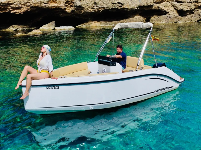 Silver Yacht 555 premium boat in Sant Antoni de Portmany on SamBoat