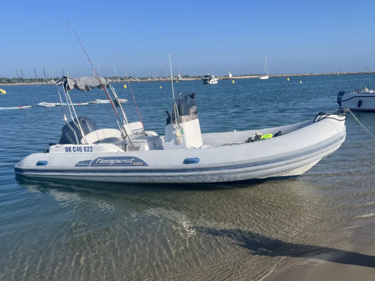 Yacht charter Port-Camargue cheap Tempest 626