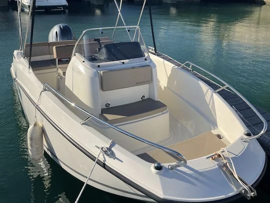 Motorboat rental with or without captain Quicksilver Marseille