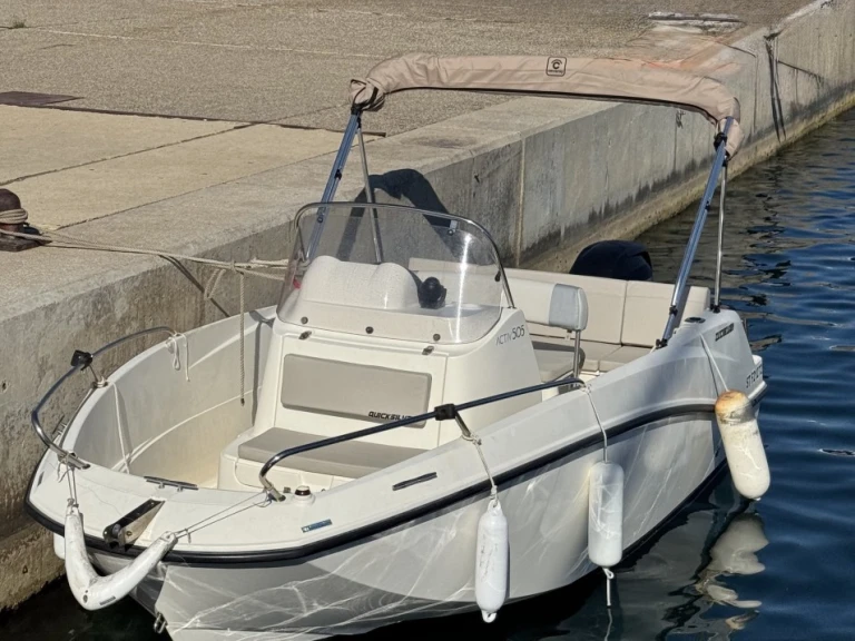 Motorboat for rent Marseille at the best price
