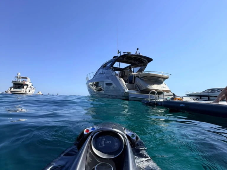 Motorboat rental in Nice Ferry Port - Cranchi Cranchi M44 HT