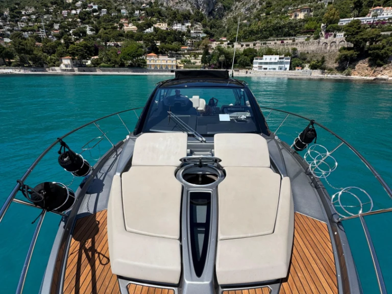 Boat rental Cranchi Cranchi M44 HT in Nice Ferry Port on Samboat