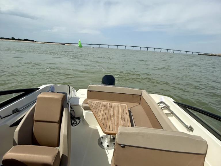 Yacht charter La Rochelle cheap Activ 805 Cruiser
