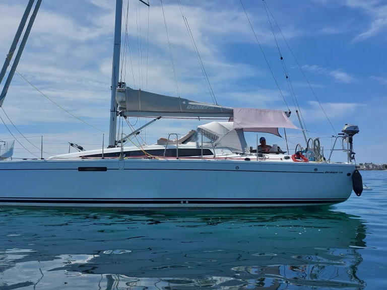 Bareboat Rental Sailboat Dehler with a boat licence