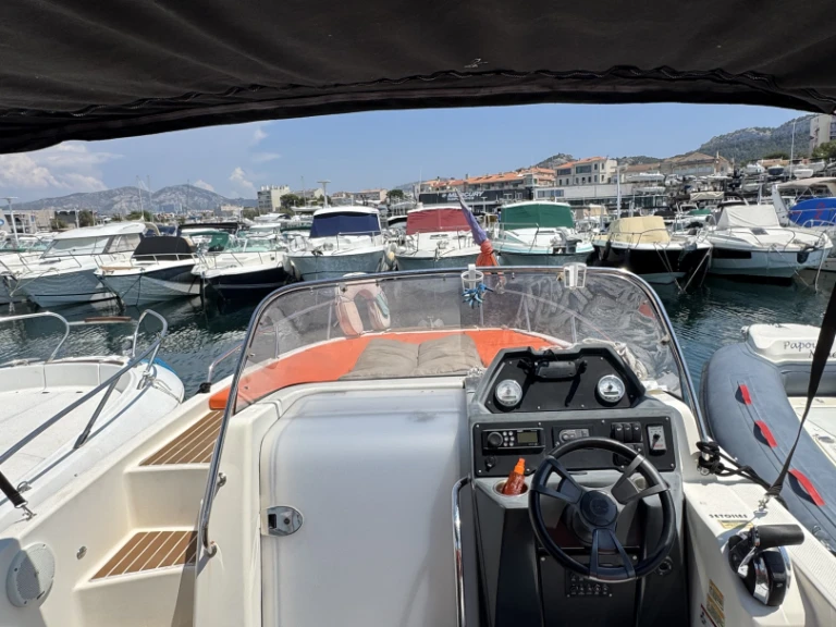 Yacht charter Marseille cheap Activ 755 Sundeck