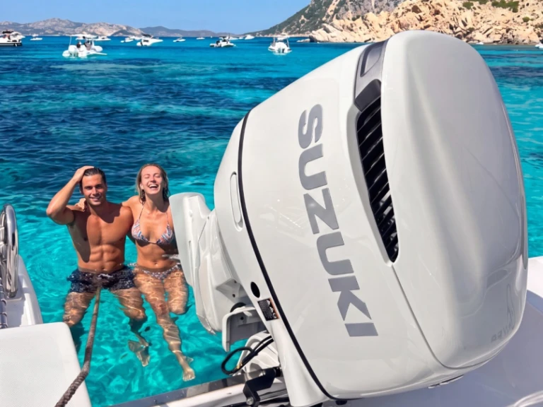 Motorboat rental with or without captain Saver Italy