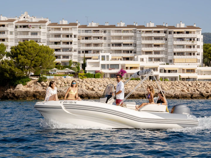 Boat rental Zodiac NZo 600  in Palma de Mallorca on Samboat