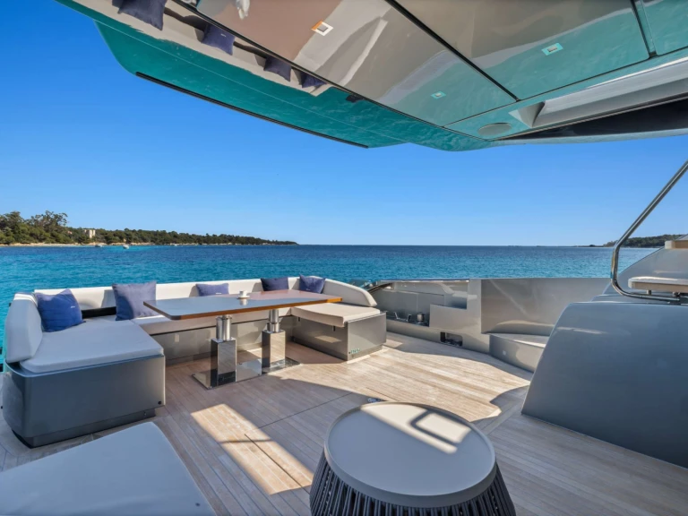 Rent a Riva SAMIRA Cannes