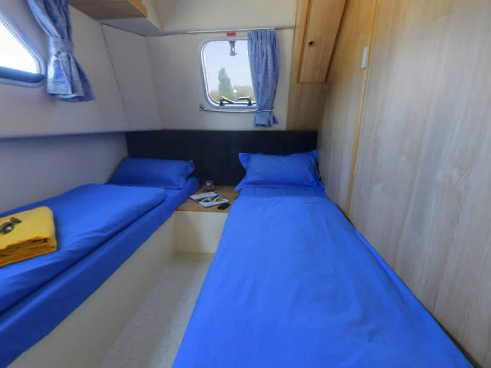 Yacht charter Branges cheap Calypso