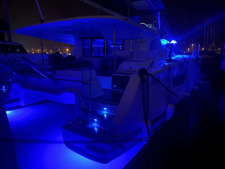 Catamaran rental with or without captain Fountaine Pajot Lefkáda