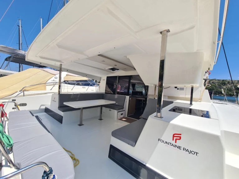 Rent a Fountaine Pajot Lucia 40 Zaton