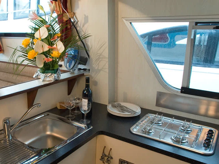 Motorboat rental in Branges - Le Boat Continentale