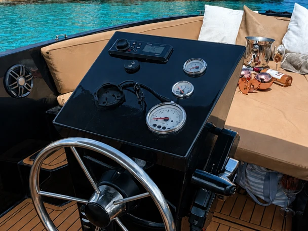 Motorboat for rent Ibiza Town at the best price