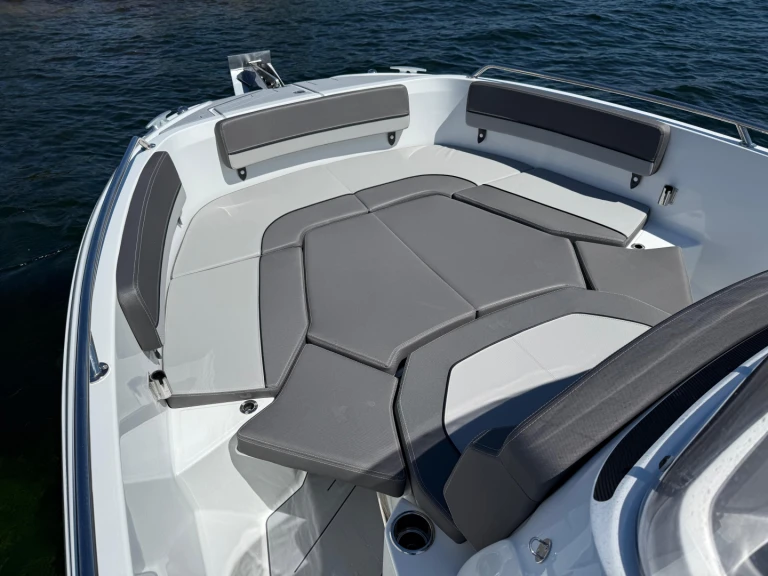 Motorboat for rent Mèze at the best price