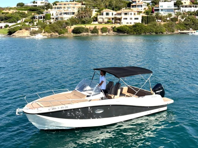 Boat rental Quicksilver Activ 755 Sundeck in Mahon Port on Samboat