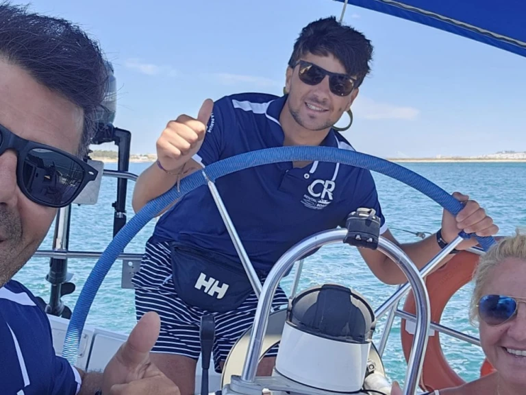Sailboat for rent Ayamonte at the best price