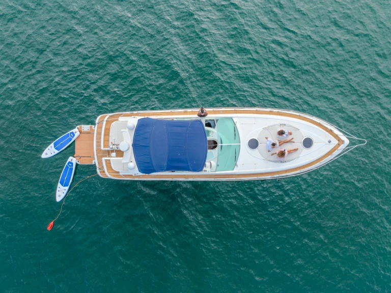 Motorboat rental with or without captain Fairline Cascais