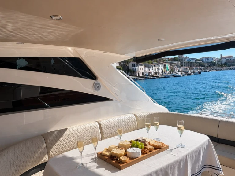 Princess Princess V58 in Mahón on SamBoat