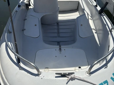 Bareboat Rental Motorboat Jeanneau with a boat licence